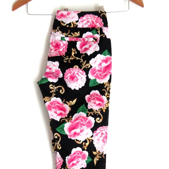 Capri's NY & Co Stretch Girlcore Pink Black Cabbage Floral Roses Career Casual - Picture 8 of 9